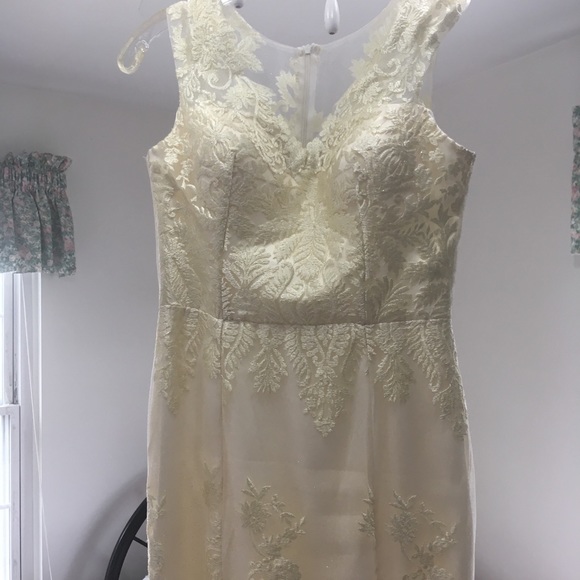 Elegant evening dress - Picture 5 of 8